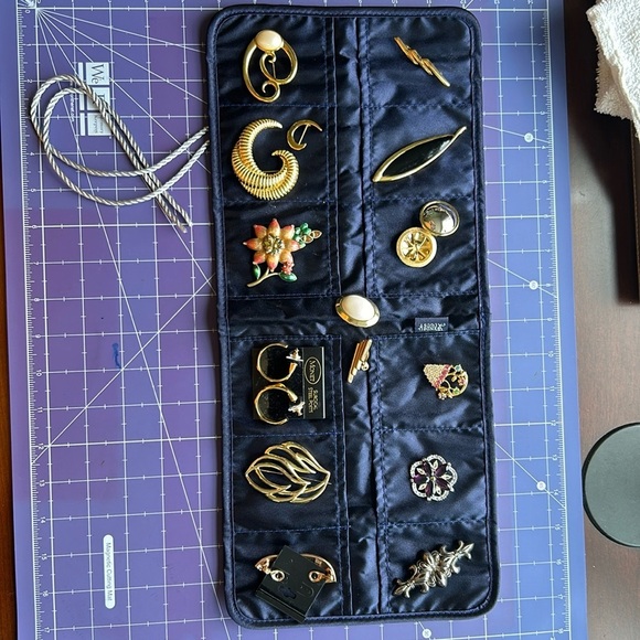 Monet collection of brooches & earrings new & old EUC and travel pouch included - Picture 1 of 14